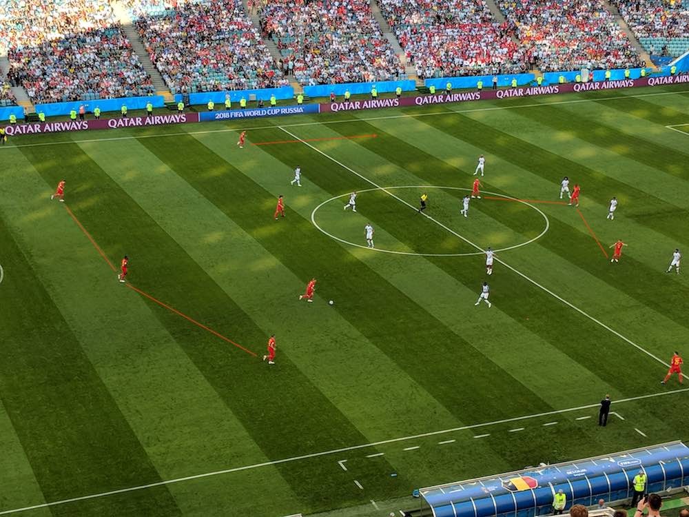 过社交媒体 过社交媒体